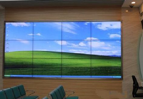 天台液晶拼接屏的另类用法。